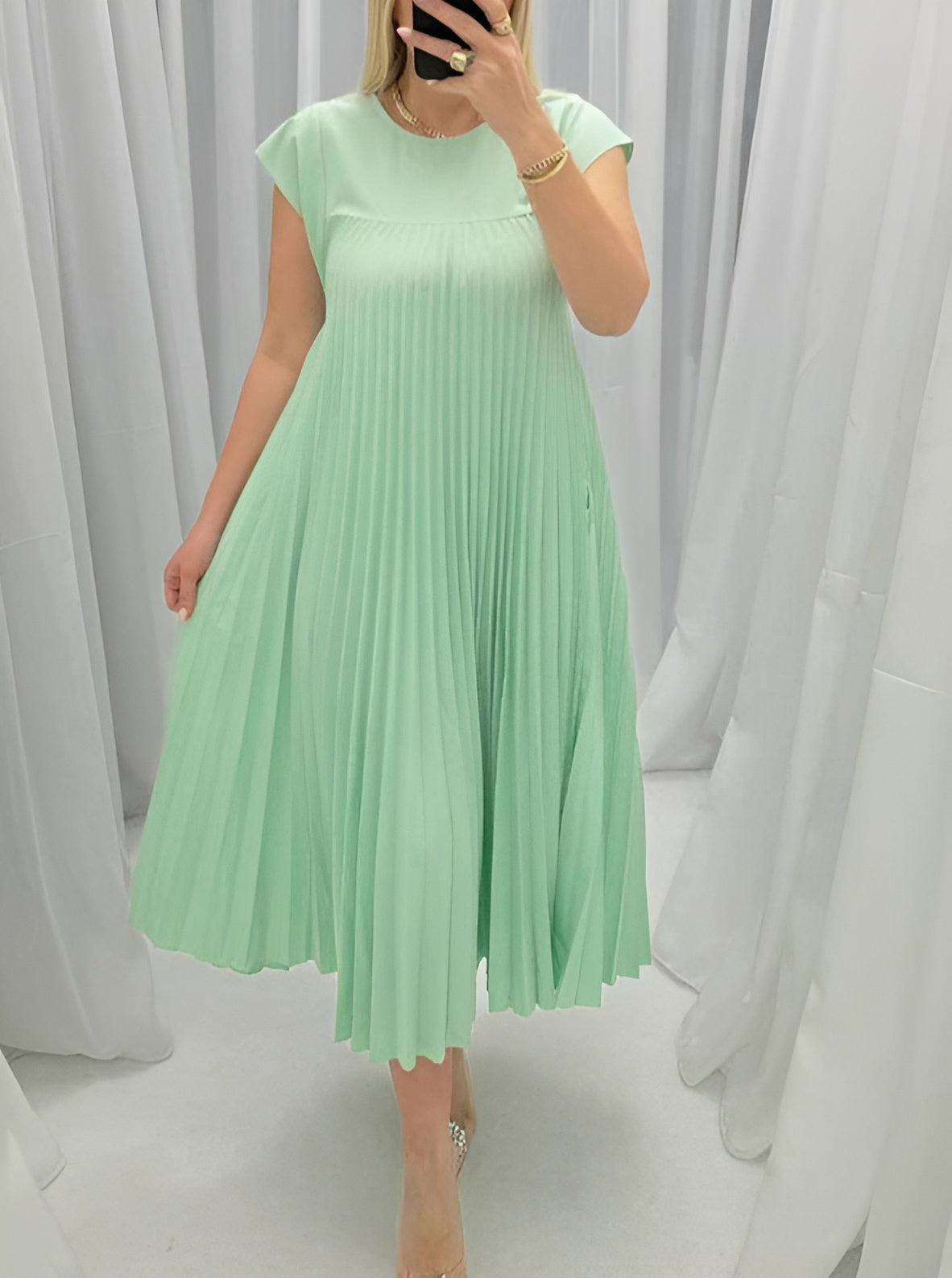 Simone | Lekka i elegancka sukienka plisowana