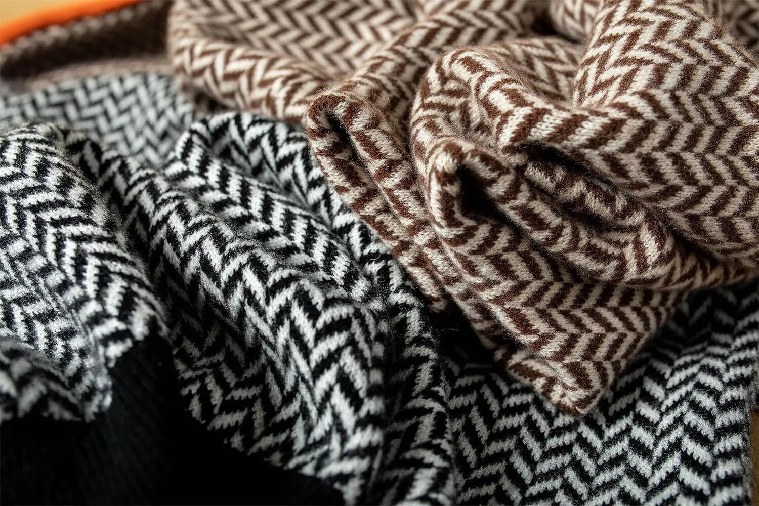 Emma | Pasiasty sweter